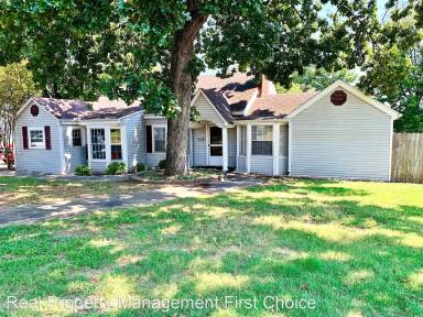 Main picture of 2419 S Greenwood Ave