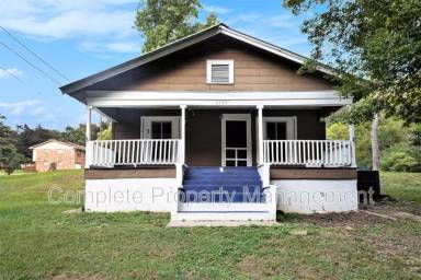 Main picture of 3791 Cherry Ave