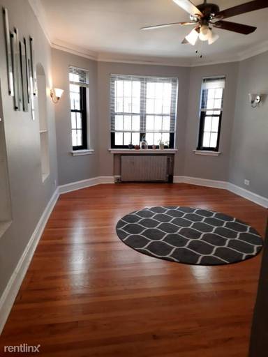 Main picture of 423 S Taylor Ave