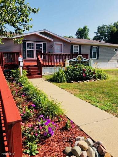 Main picture of 985 Tyler Dr
