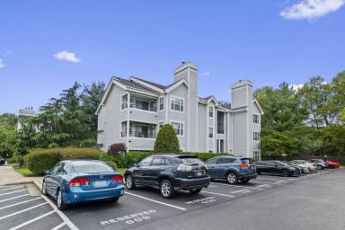Main picture of 606 Moonglow Rd