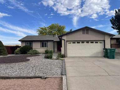 Main picture of 5711 Plaza Dr