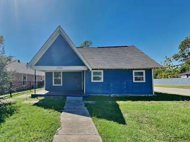 Main picture of 3300 Stanley Ave