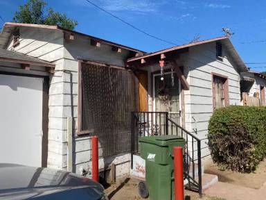 Main picture of 1817 1/2 Cedar St