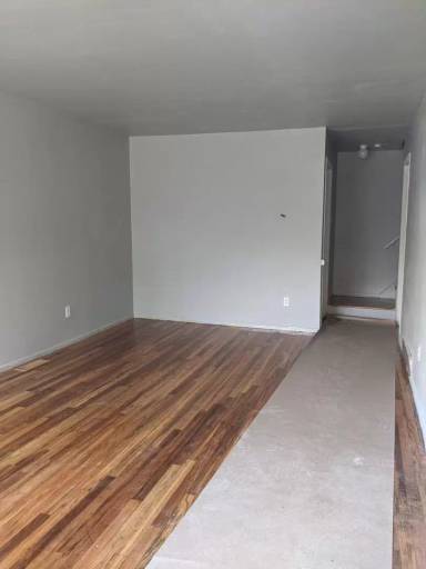 Main picture of 6349 London St