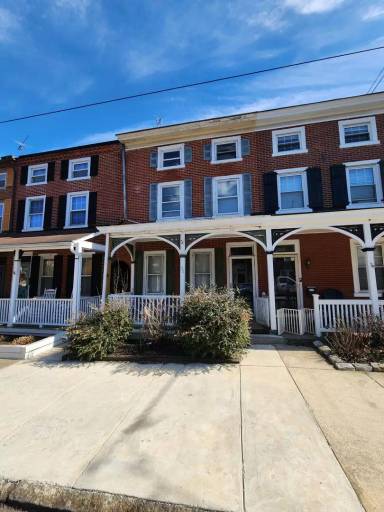 Main picture of 30 E Miner St
