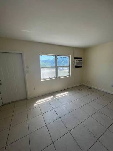 Main picture of 2343 Old Dixie Hwy SE