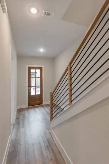 Main picture of 8110 Emsworth Dr