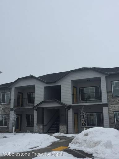 Main picture of 1663 N Madderlake Ave