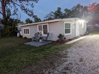 Main picture of 2746 Winona Dr
