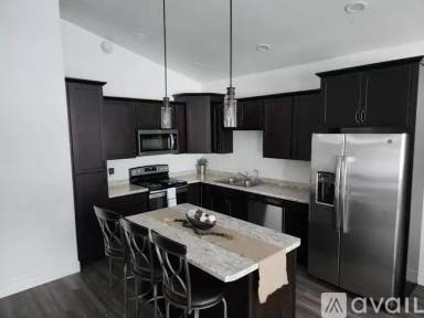 Main picture of 704 Elm Dr