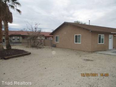Main picture of 74052 Pinon Dr
