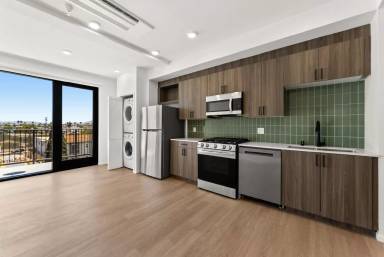 Main picture of 4080 32nd St