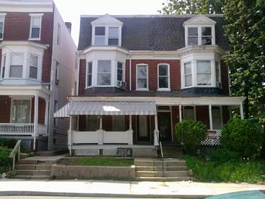 Main picture of 734 W King St