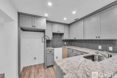 Main picture of 905 Bell Dr