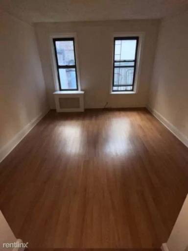 Main picture of 1069 1st Ave