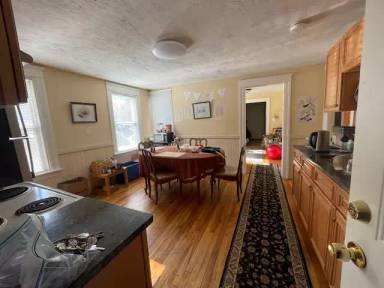 Main picture of 46 Bowdoin St