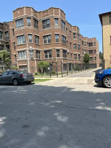 Main picture of 7657 S Coles Ave