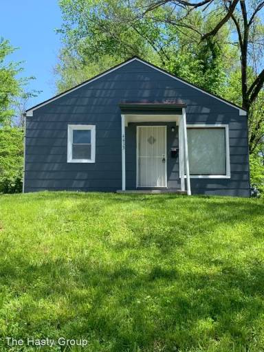 Main picture of 4433 Mersington Ave