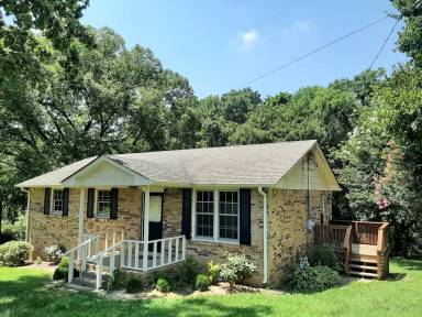 Main picture of 159 S Cedar St