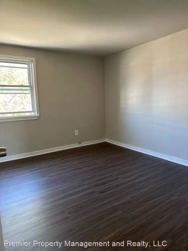 Main picture of 219 Main St