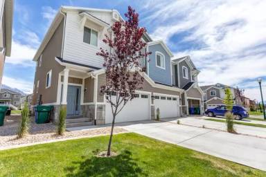 Main picture of 661 S 1803 W