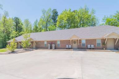 Main picture of 2209 Hurst Ln