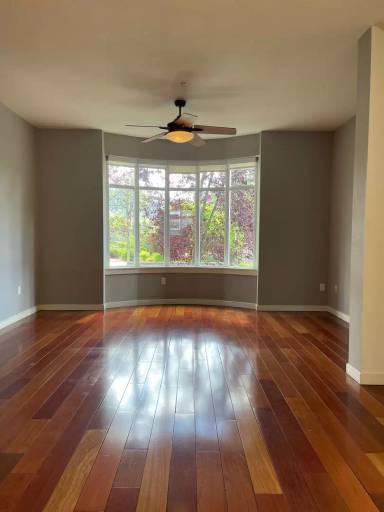 Main picture of 1807 NE Kenyon Ct