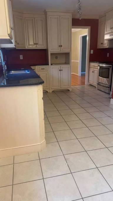 Main picture of 1603 Buckingham Ave