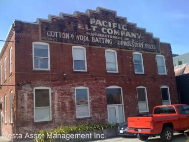 Main picture of 720 York St