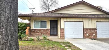 Main picture of 10759 Carlos Way