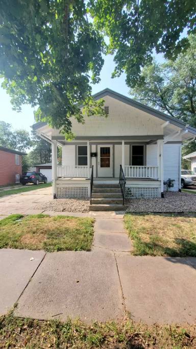 Main picture of 4017 F St