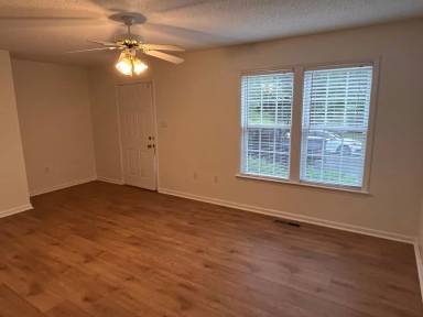 Main picture of 105 Cross Hill Ln