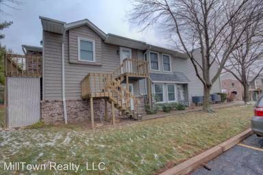 Main picture of 2420 E 51st St