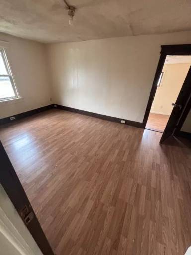 Main picture of 96 Cleveland St