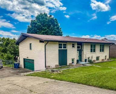 Main picture of 713 Tenikat St