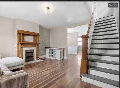 Main picture of 233 Edith St
