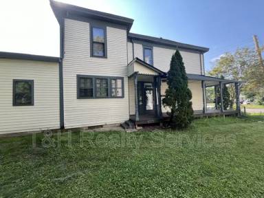 Main picture of 747 E McCarty St