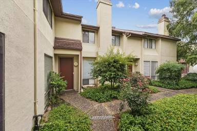 Main picture of 2409 Bering Dr