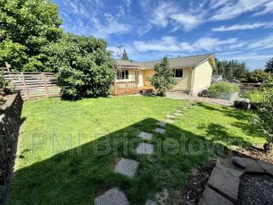 Main picture of 2680 Cambridge St