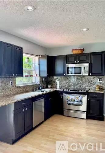 Main picture of 20367 SW 3rd St