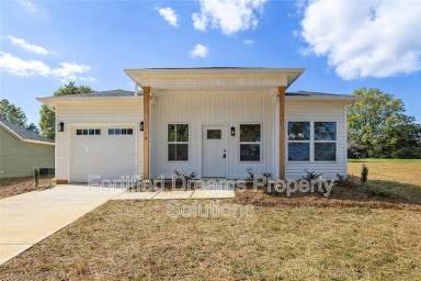 Main picture of 3115 Chapel St