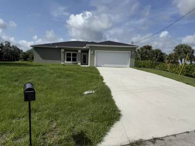 Main picture of 1136 S Hilton Cir