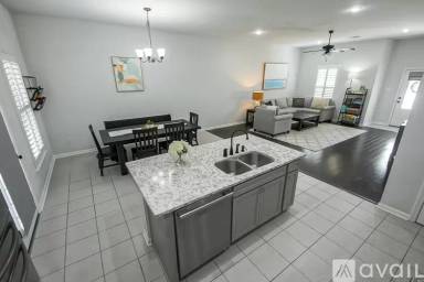 Main picture of 1975 Meadow Oak Dr