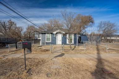Main picture of 3010 SW 9th Ave