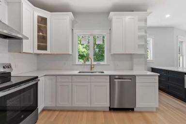 Main picture of 61 Warren St