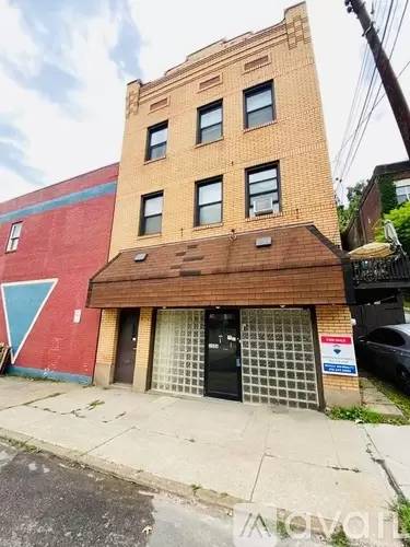 Main picture of 1586 Electric Ave