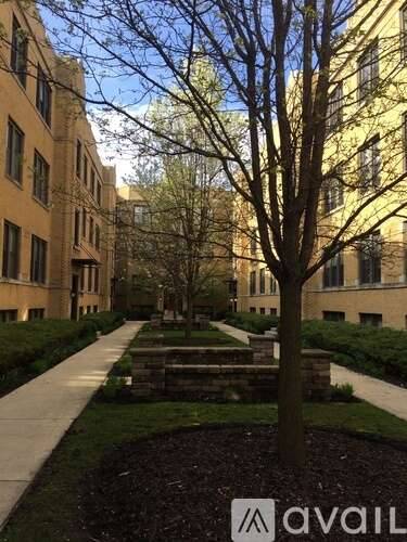 Main picture of 1338 W Estes Ave