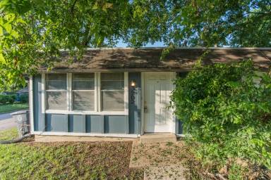 Main picture of 3202 W 40th St