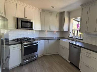 Main picture of 133 Dot Ave